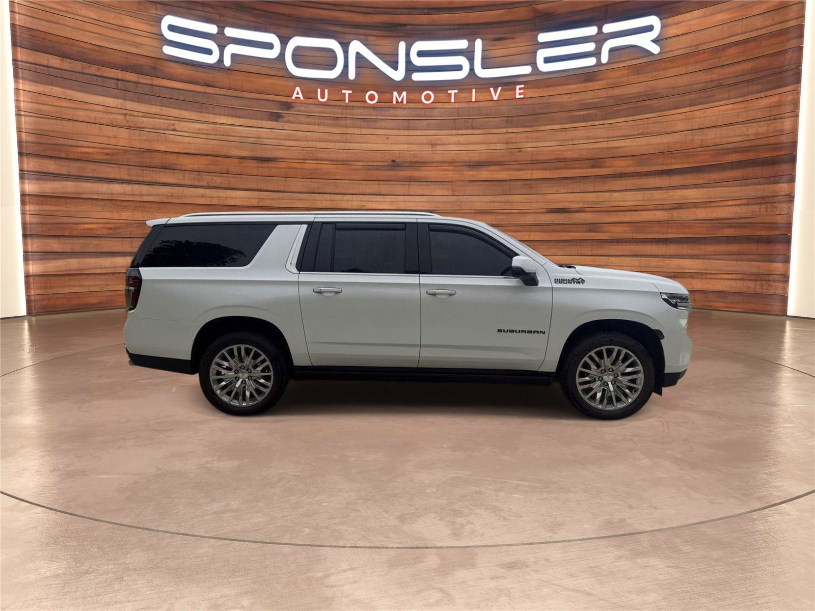 Used 2024 Chevrolet Suburban High Country w/ Premium Package AWD/4WD image 8