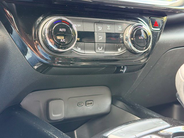 Used 2025 Chevrolet Trax RS w/ Driver Confidence Package FWD image 15