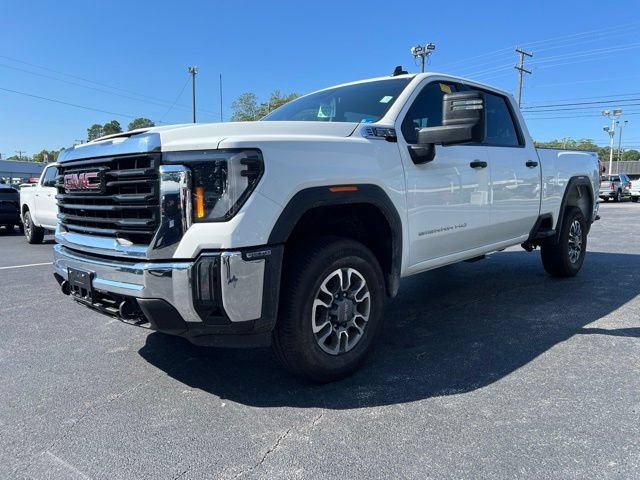 Used 2026 GMC Sierra 3500 Pro w/ Convenience Package AWD/4WD image 4
