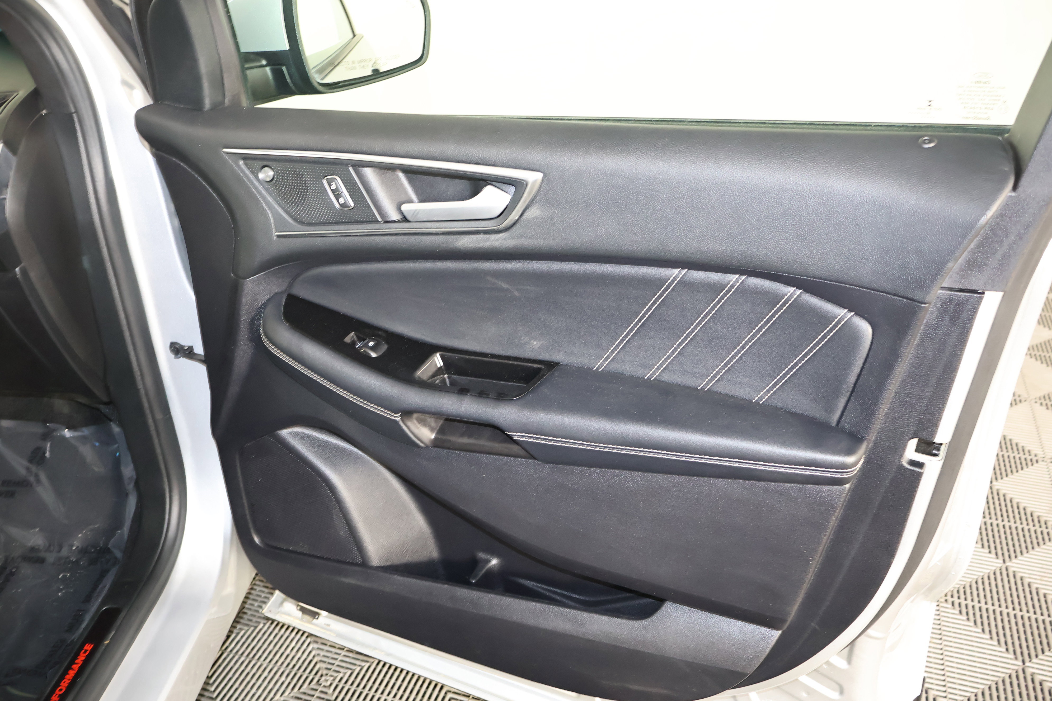 Used 2019 Ford Edge ST w/ Convenience Package image 41