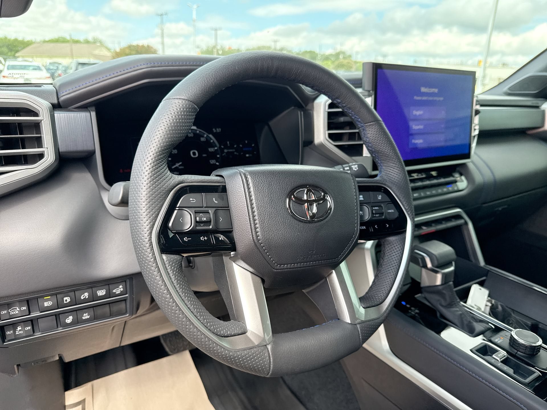 Certified 2025 Toyota Sequoia Platinum AWD/4WD image 11