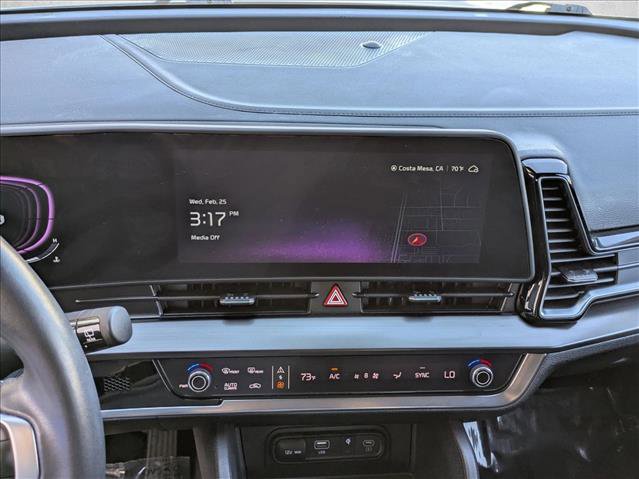 Used 2025 Kia Sportage EX w/ Premium Package image 13