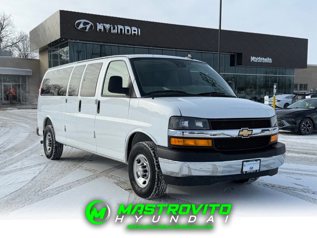 Used 2025 Chevrolet Express 3500 LT w/ LT Preferred Equipment Group RWD image 1