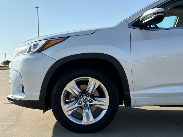 Used 2017 Toyota Highlander Limited FWD image 5