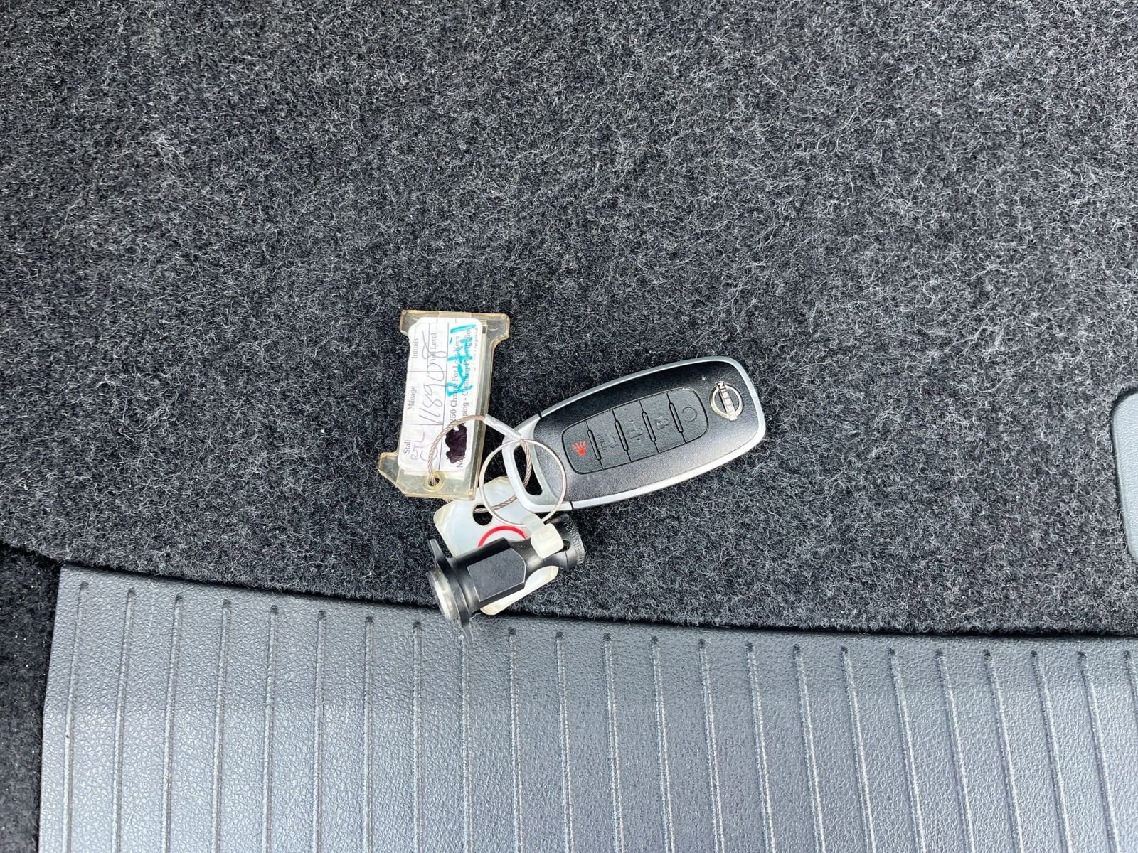 Used 2025 Nissan Rogue SV image 21