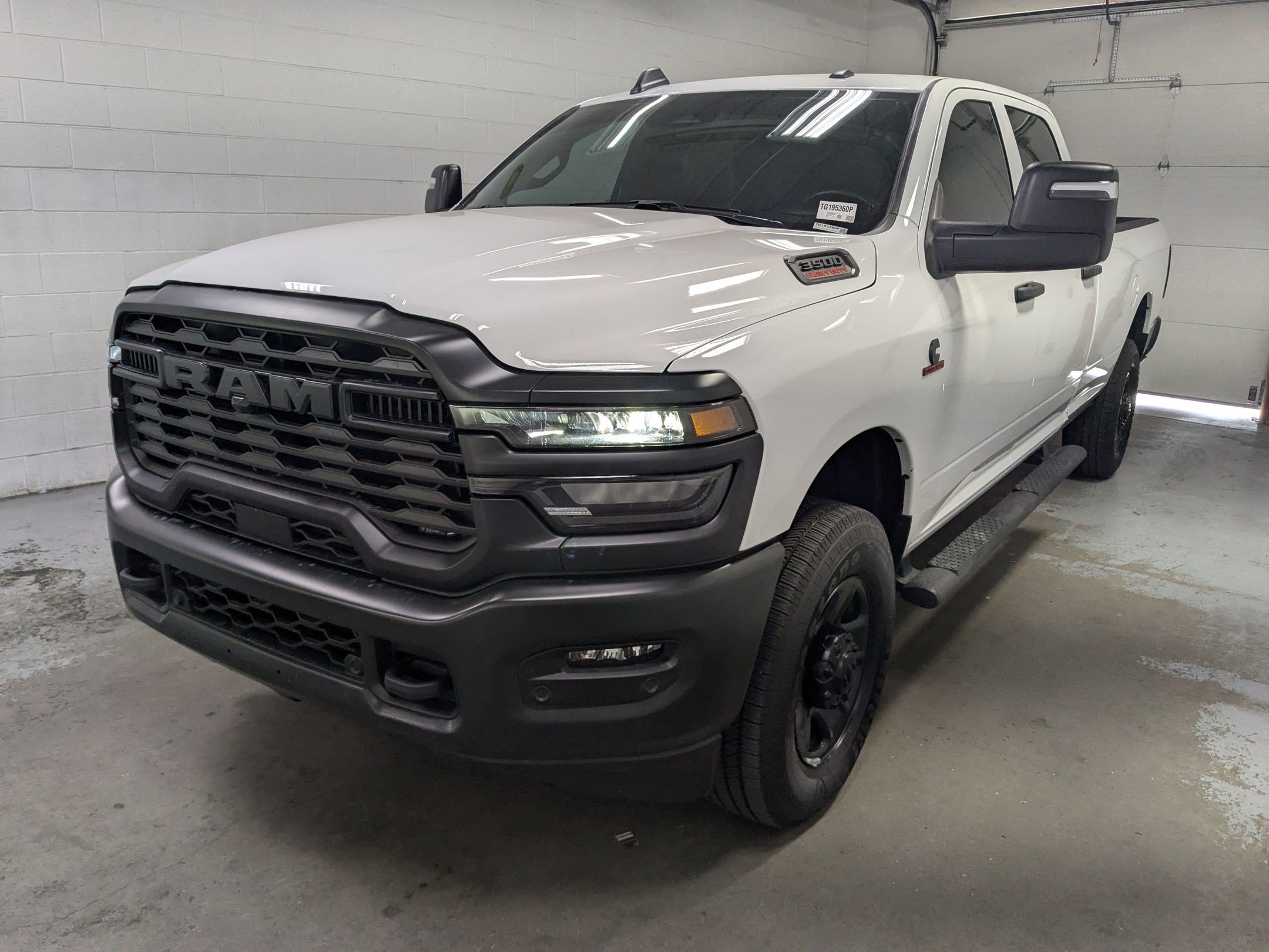 Certified 2026 RAM 3500 Tradesman AWD/4WD image 11