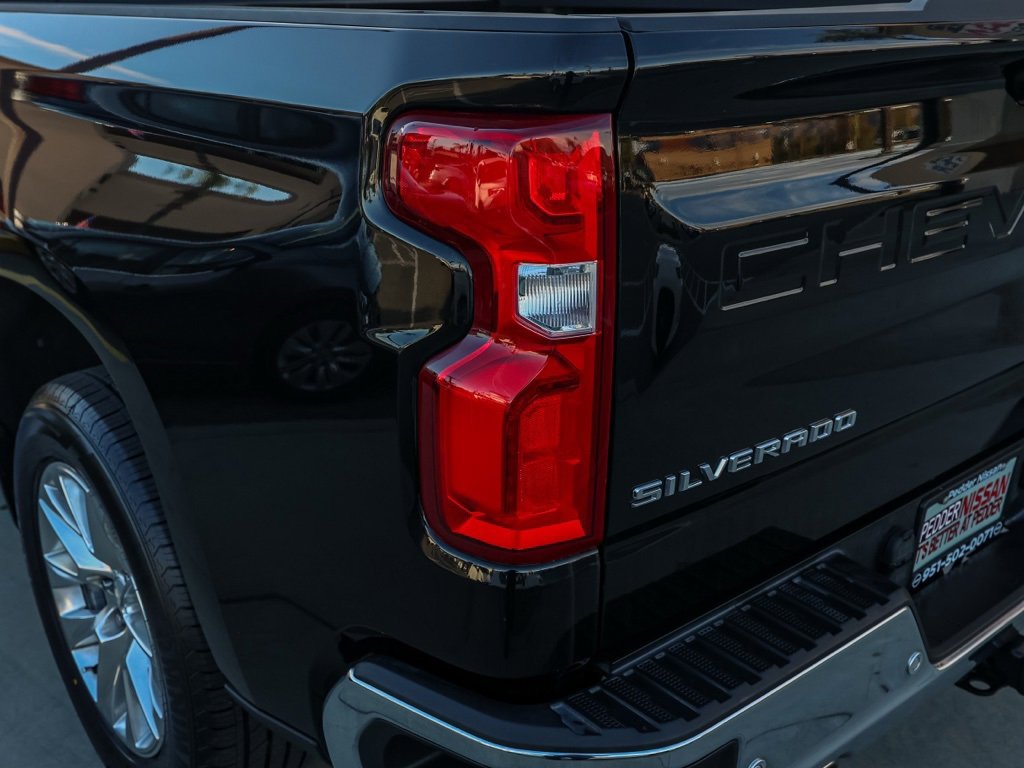 Used 2019 Chevrolet Silverado 1500 LTZ w/ LTZ Premium Package image 7