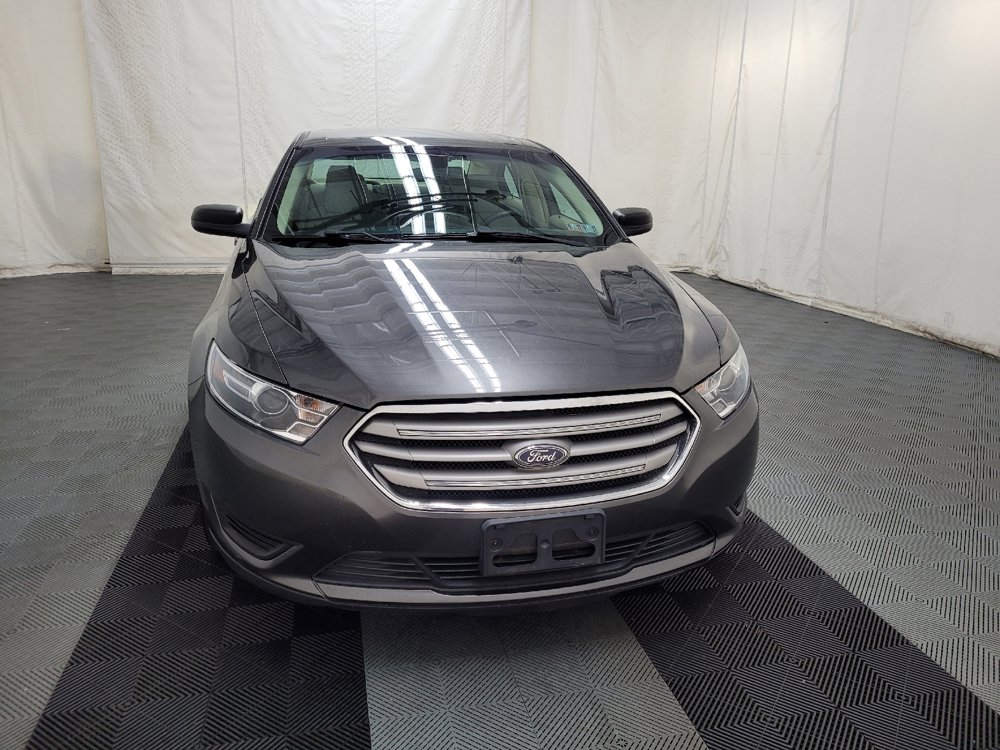 Used 2017 Ford Taurus SE FWD image 14