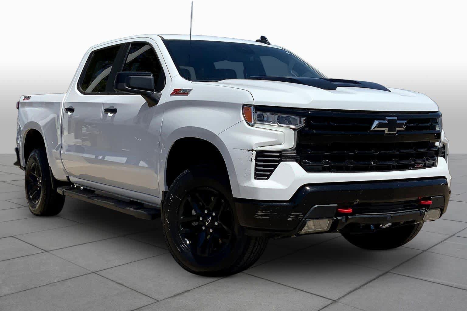 Used 2024 Chevrolet Silverado 1500 LT Trail Boss w/ Protection Package AWD/4WD image 3