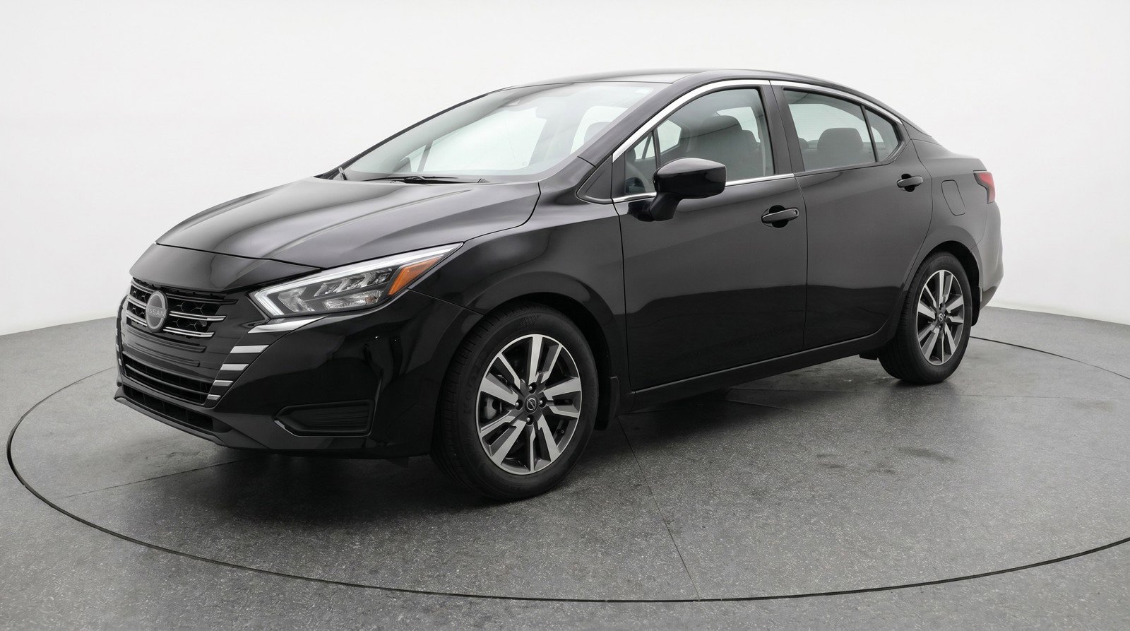 Used 2025 Nissan Versa SV FWD image 3