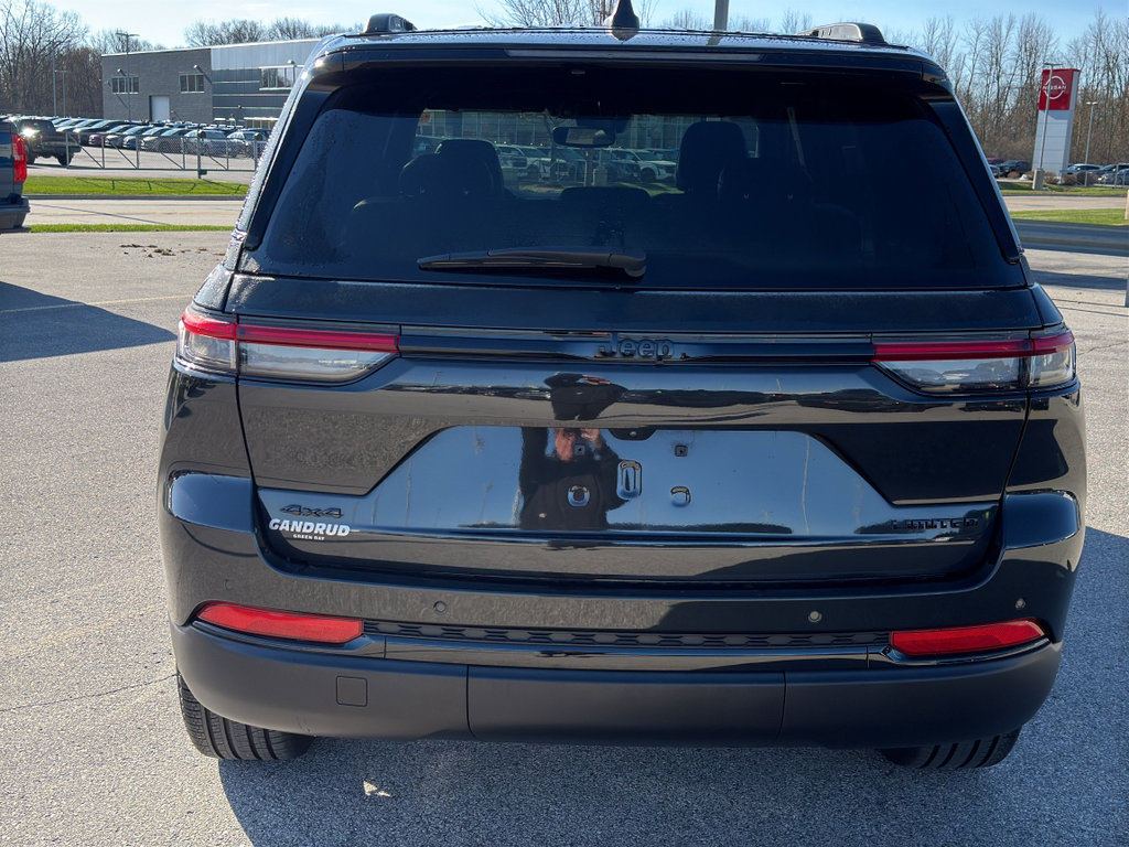 Used 2024 Jeep Grand Cherokee Limited w/ Black Appearance Package image 7