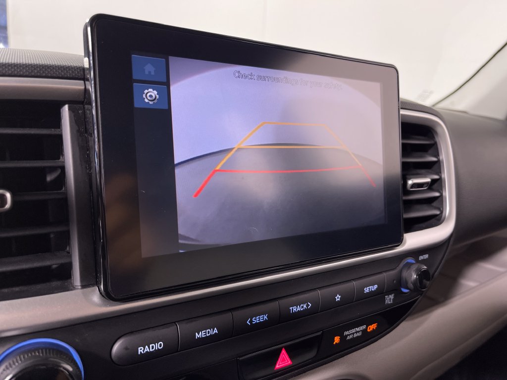 Certified 2025 Hyundai Venue SEL FWD image 24
