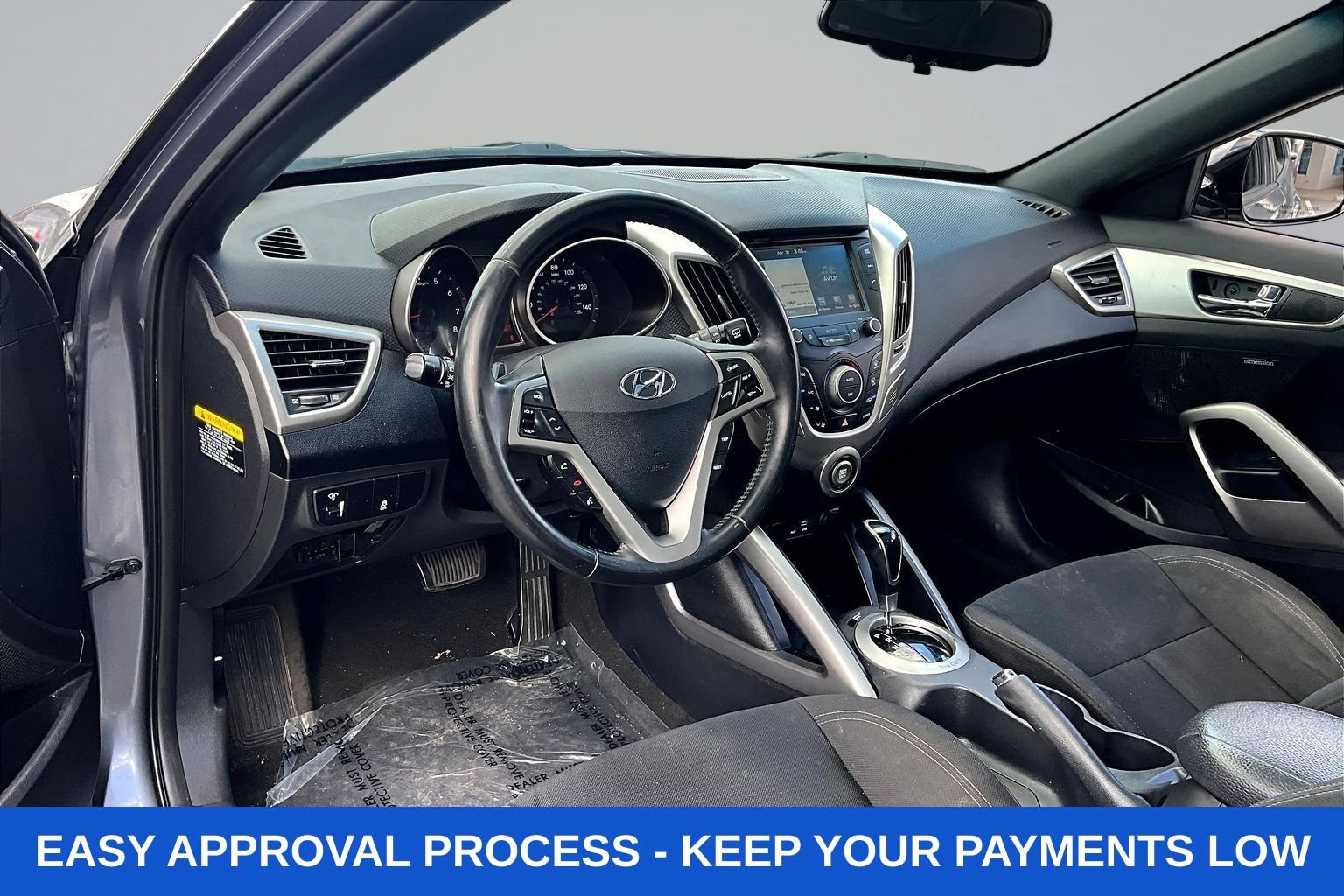 Used 2017 Hyundai Veloster Value Edition FWD image 20