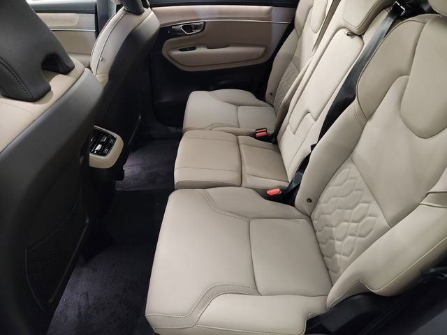 New 2026 Volvo XC90 B6 Plus w/ Protection Package Premier AWD/4WD image 30