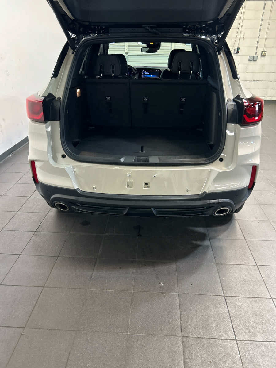 Used 2026 Chevrolet TrailBlazer RS w/ Convenience Package AWD/4WD image 11