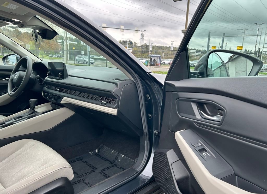 Used 2024 Honda Accord EX image 15