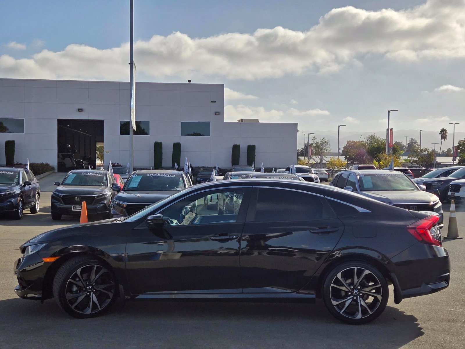 Used 2020 Honda Civic Sport image 4
