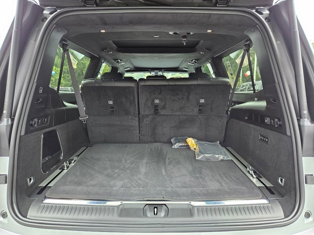 Used 2024 Jeep Grand Wagoneer L Series II w/ Quick Order Packagew 28T AWD/4WD image 13