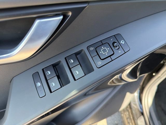 New 2025 Kia Niro EX Touring FWD image 18