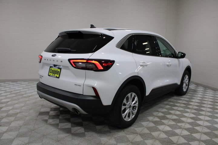 Used 2023 Ford Escape Active image 14