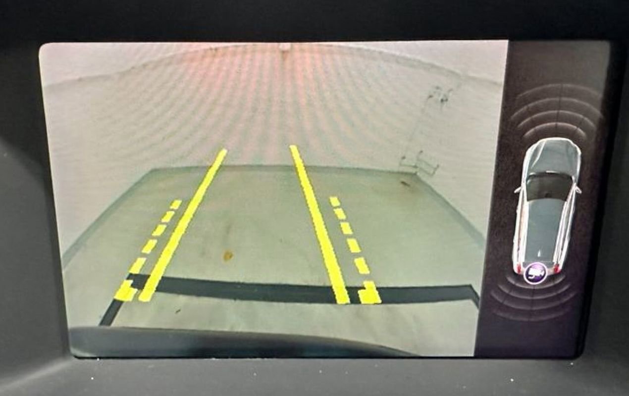 Used 2017 Volvo V60 T5 Platinum w/ Climate Package image 23