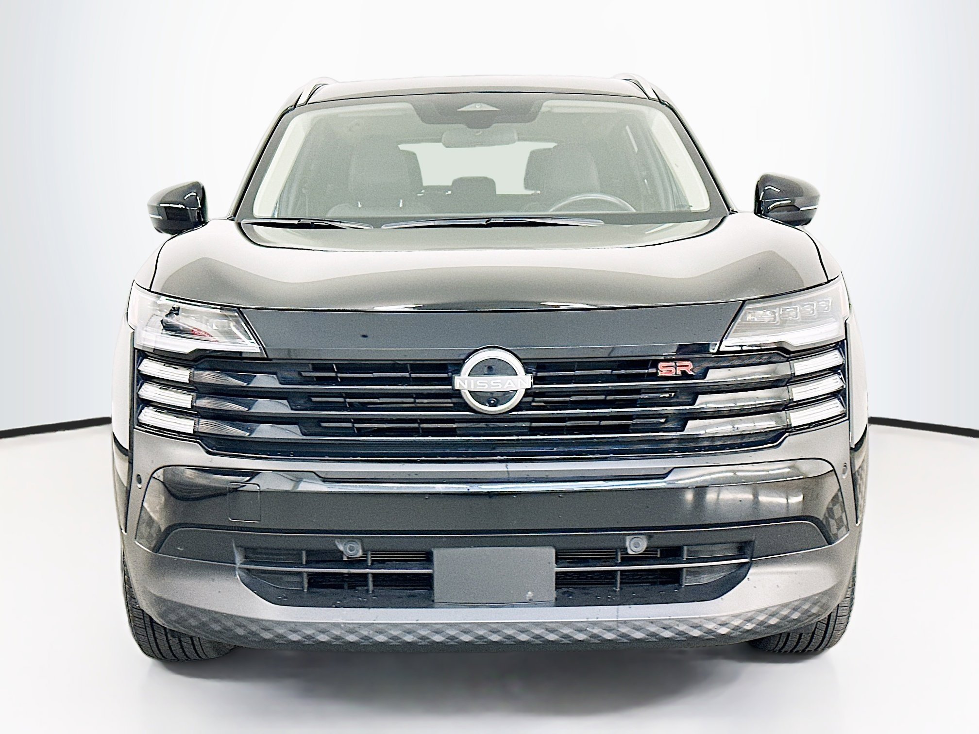 Used 2025 Nissan Kicks SR image 2