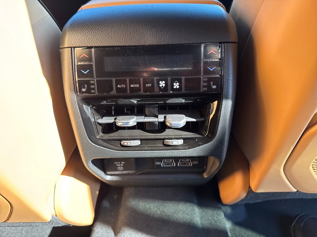 New 2025 Jeep Grand Cherokee L Summit w/ Obsidian Package image 22