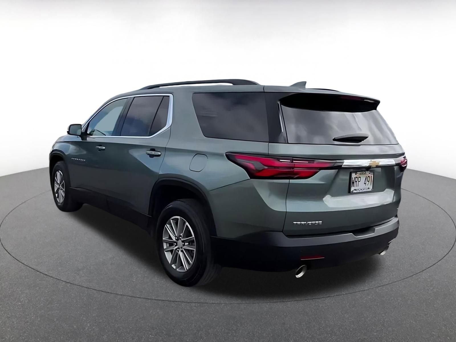 Used 2023 Chevrolet Traverse LT image 11