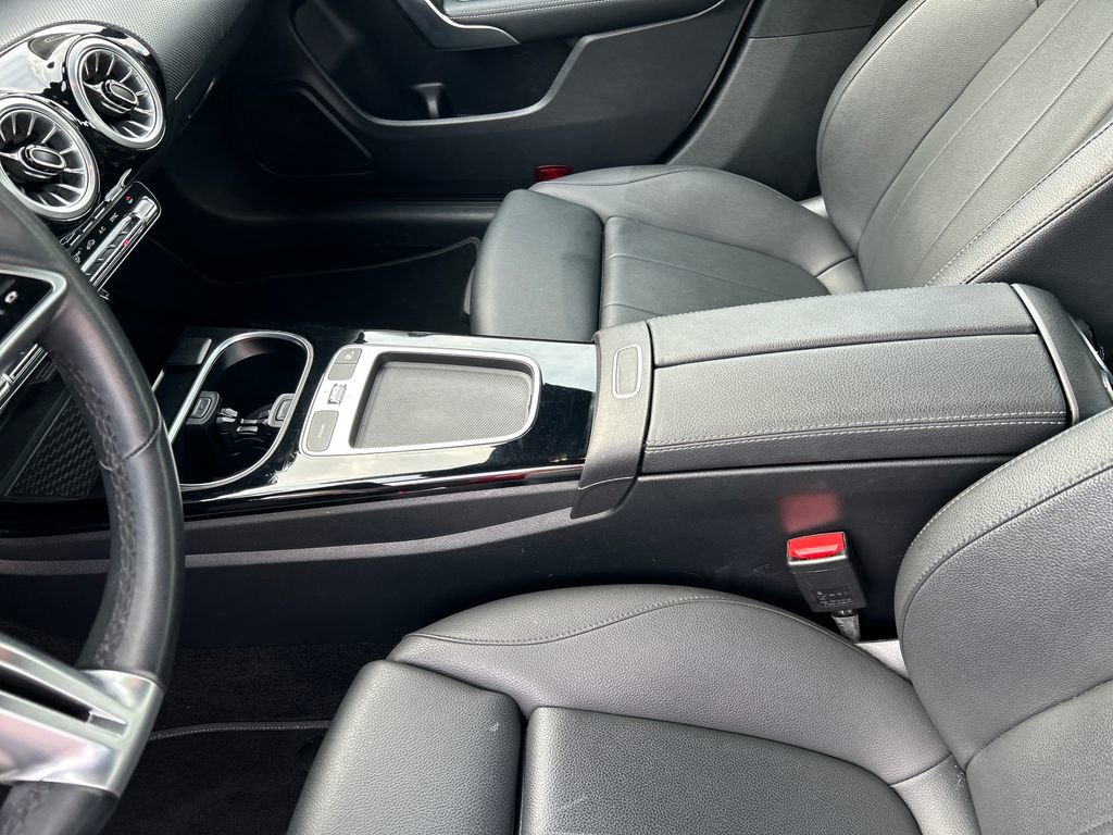 Used 2025 Mercedes-Benz CLA 250 image 29