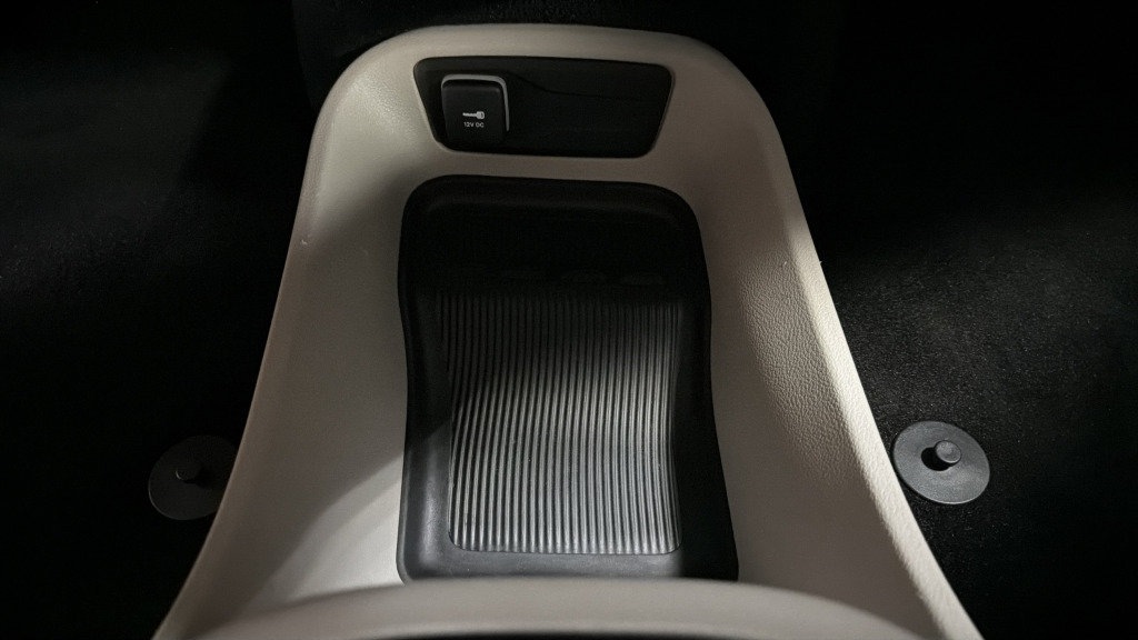 Used 2024 Chrysler Pacifica Touring-L FWD image 32