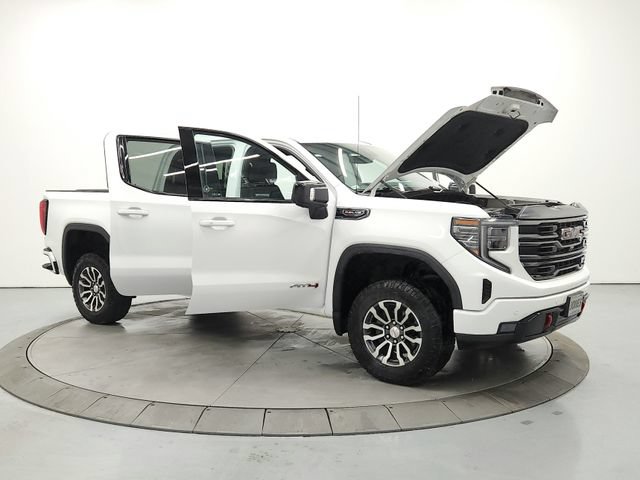 Used 2023 GMC Sierra 1500 AT4 w/ AT4 Preferred Package AWD/4WD image 9