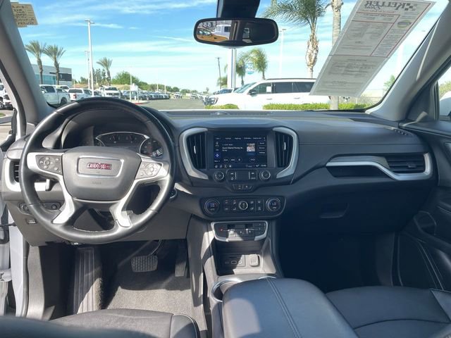 Used 2023 GMC Terrain SLT image 19