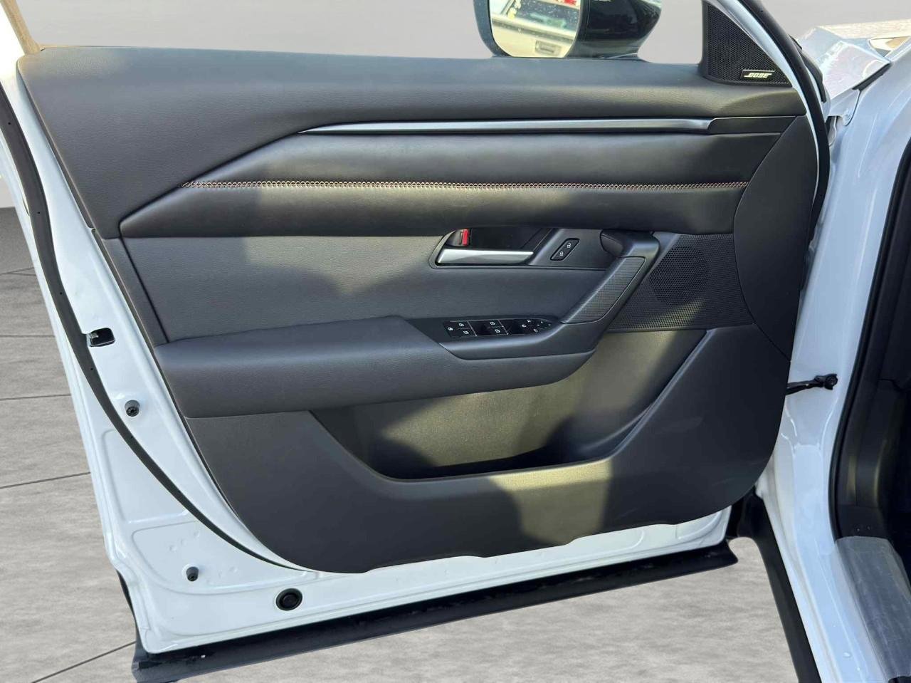 New 2025 MAZDA CX-50 AWD 2.5 Turbo w/ Weather Package image 8