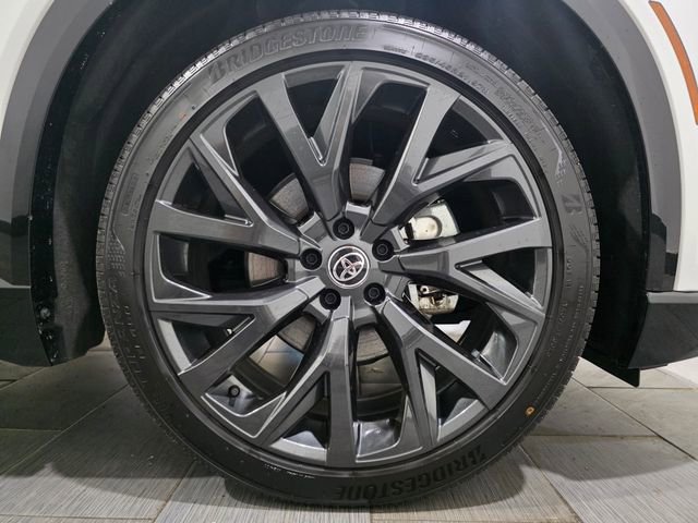 Used 2025 Toyota Crown Signia w/ Advanced Technology Package AWD/4WD image 26