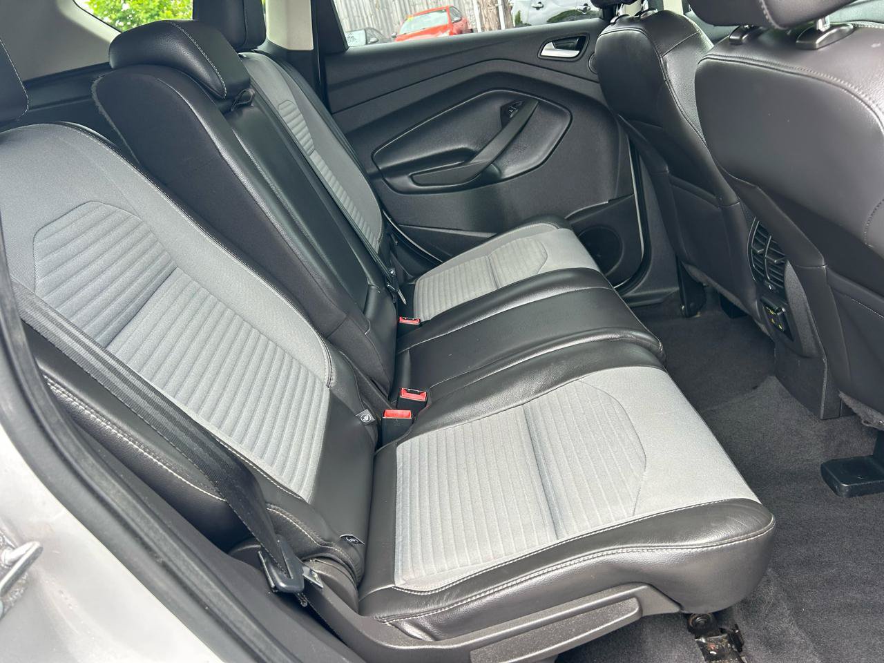 Used 2017 Ford Escape Titanium FWD image 11