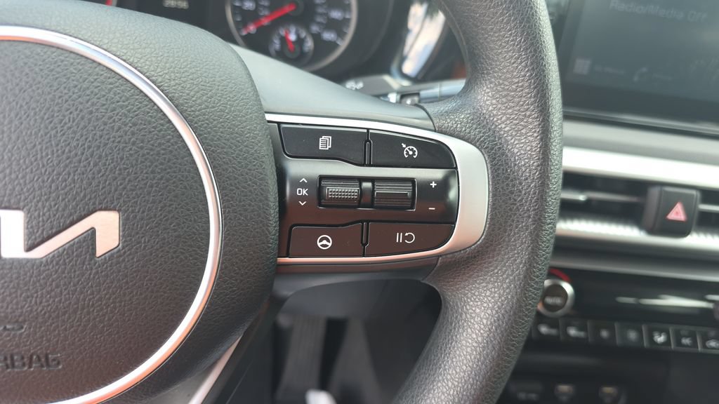 Used 2023 Kia K5 LXS FWD image 17