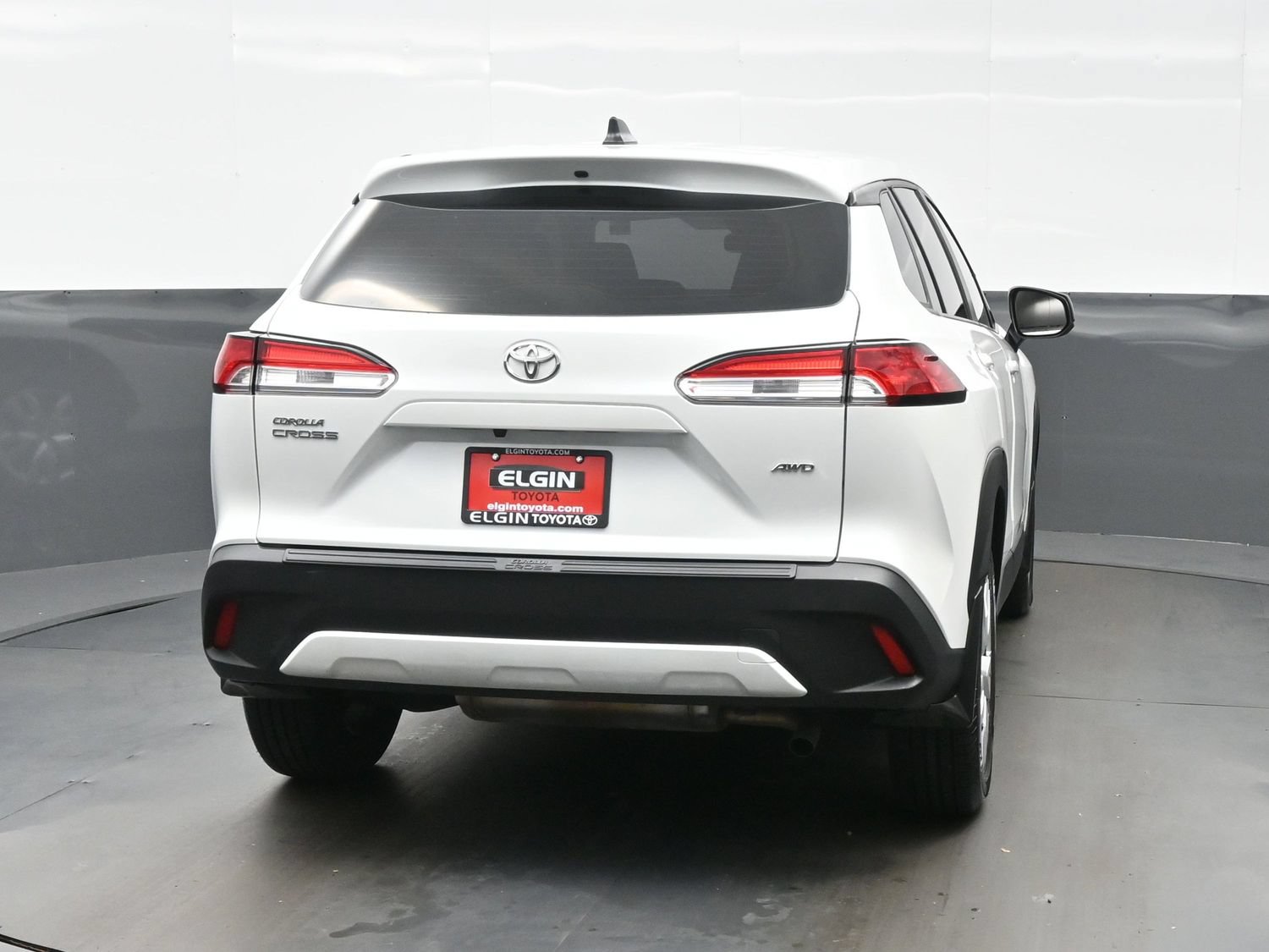 Used 2024 Toyota Corolla Cross L AWD/4WD image 5