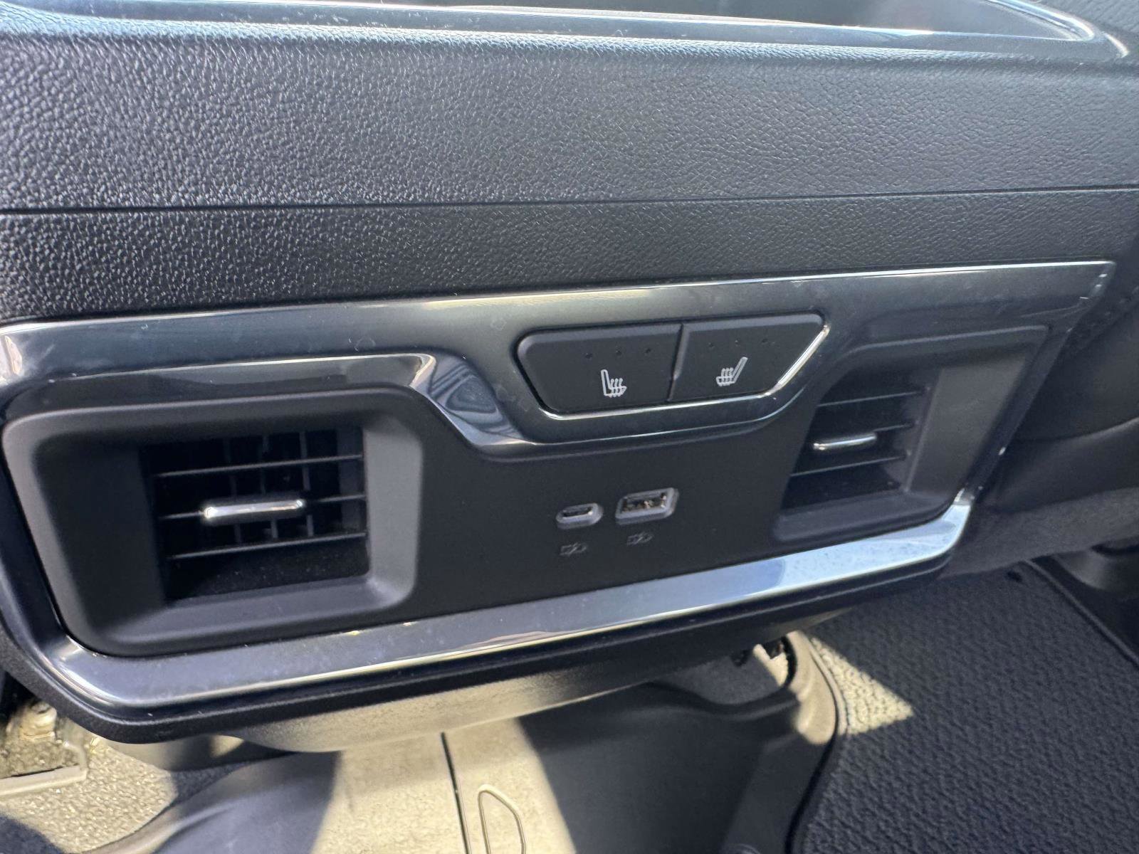 Used 2025 GMC Sierra 2500 Denali w/ Denali Reserve Package image 18