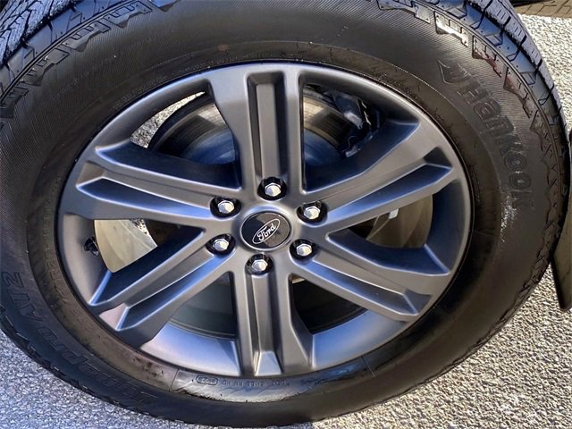 Used 2023 Ford F150 Lariat w/ Max Trailer Tow Package image 36