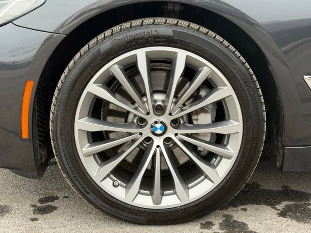 Used 2022 BMW 530i xDrive w/ Convenience Package image 19