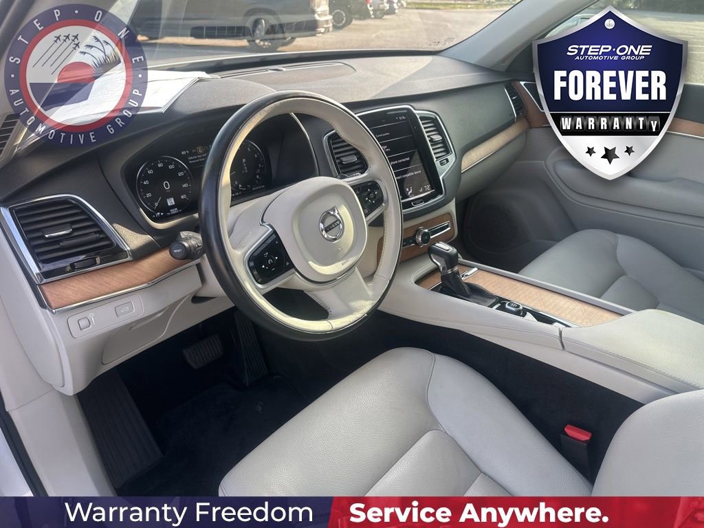 Used 2022 Volvo XC90 T6 Momentum w/ Advanced Package AWD/4WD image 13