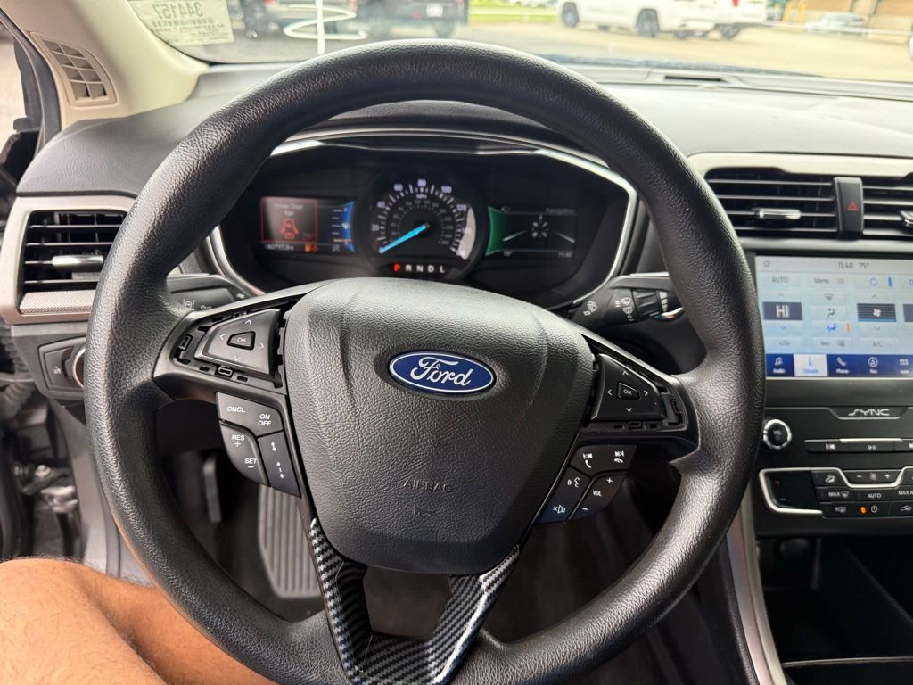 Used 2020 Ford Fusion SE image 27