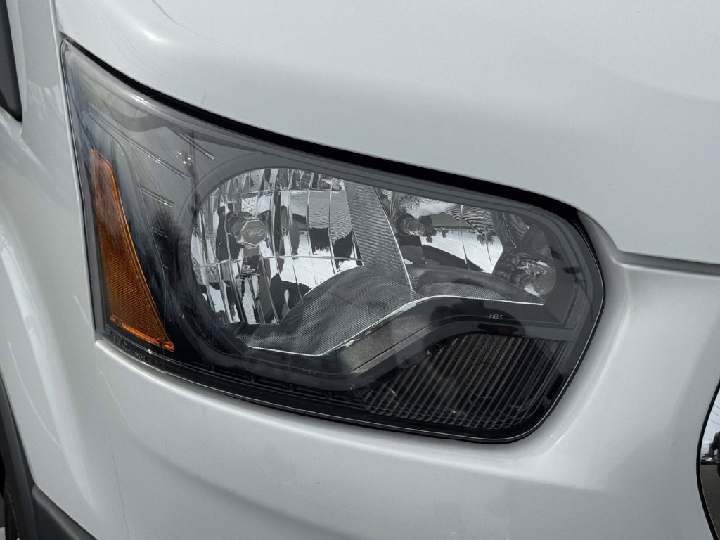 Used 2025 Ford Transit 250 Low Roof w/ Exterior Upgrade Package RWD image 9