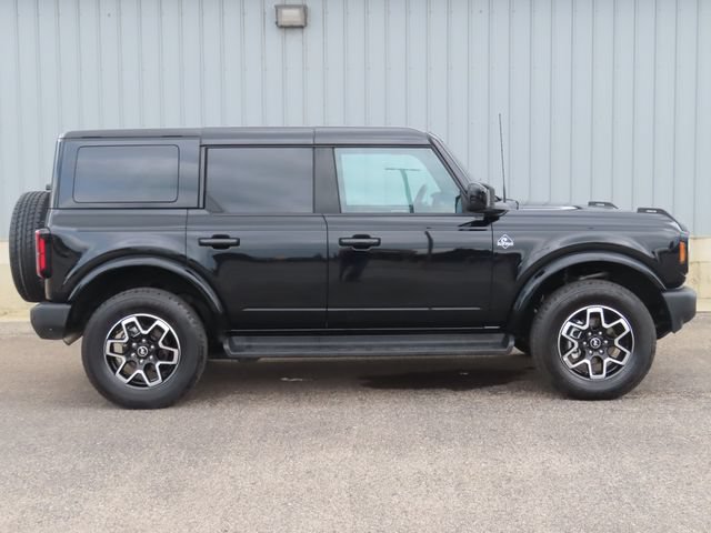Used 2025 Ford Bronco Outer Banks AWD/4WD image 2