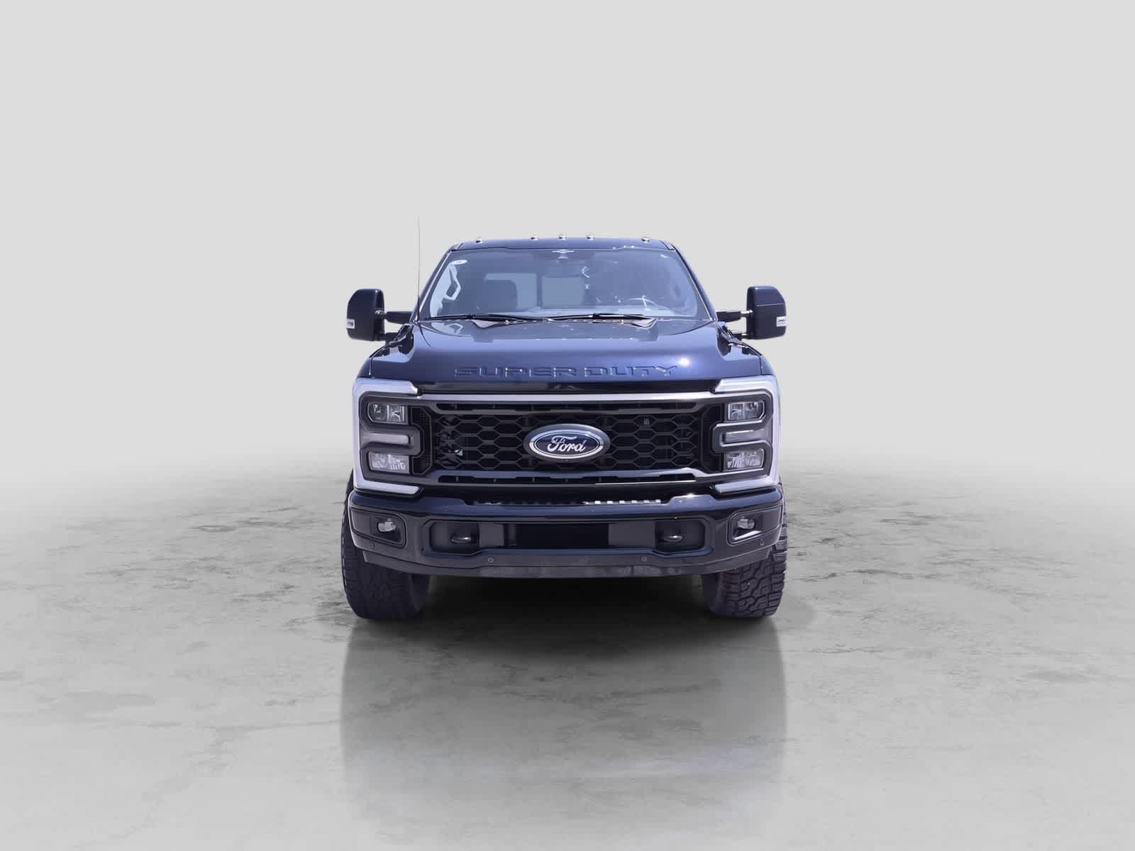 Used 2023 Ford F350 Lariat w/ Lariat Ultimate Package AWD/4WD image 3