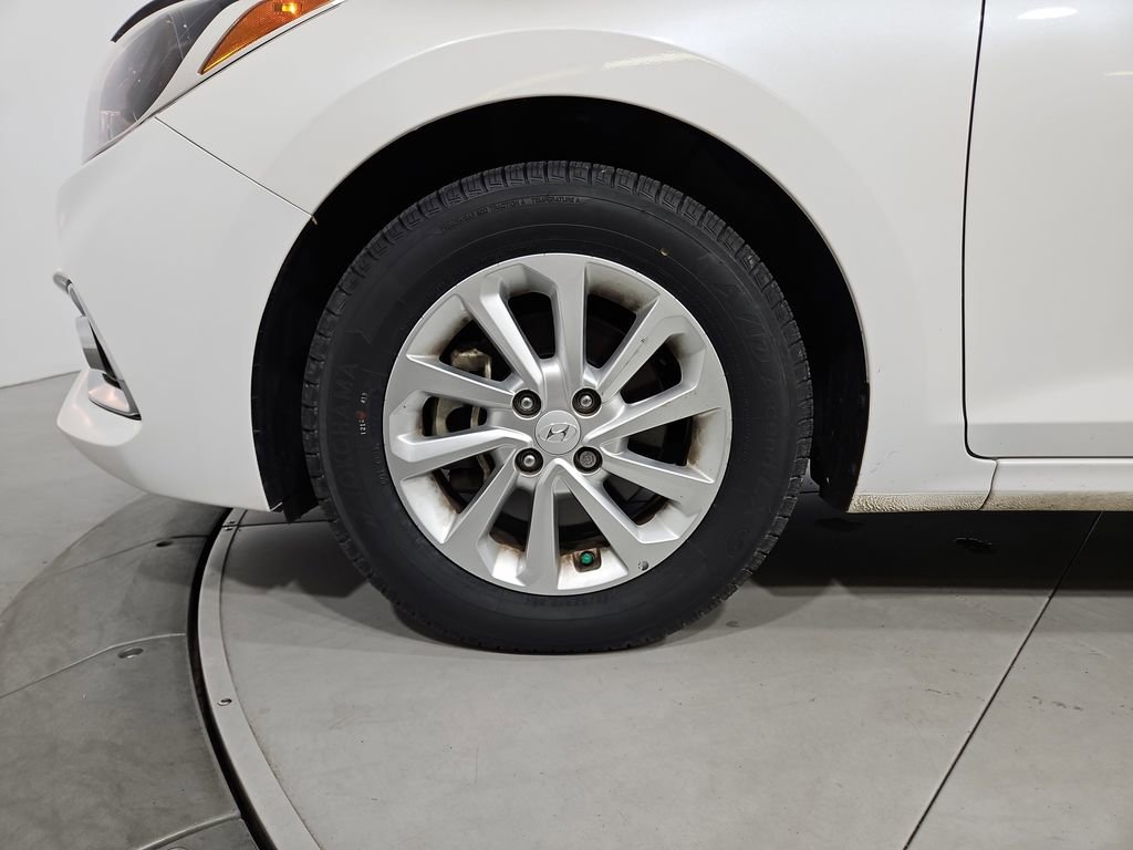 Used 2021 Hyundai Accent SEL FWD image 26