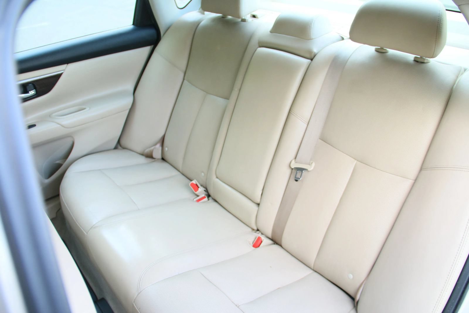Used 2014 Nissan Altima 2.5 SL w/ Technology Package FWD image 16