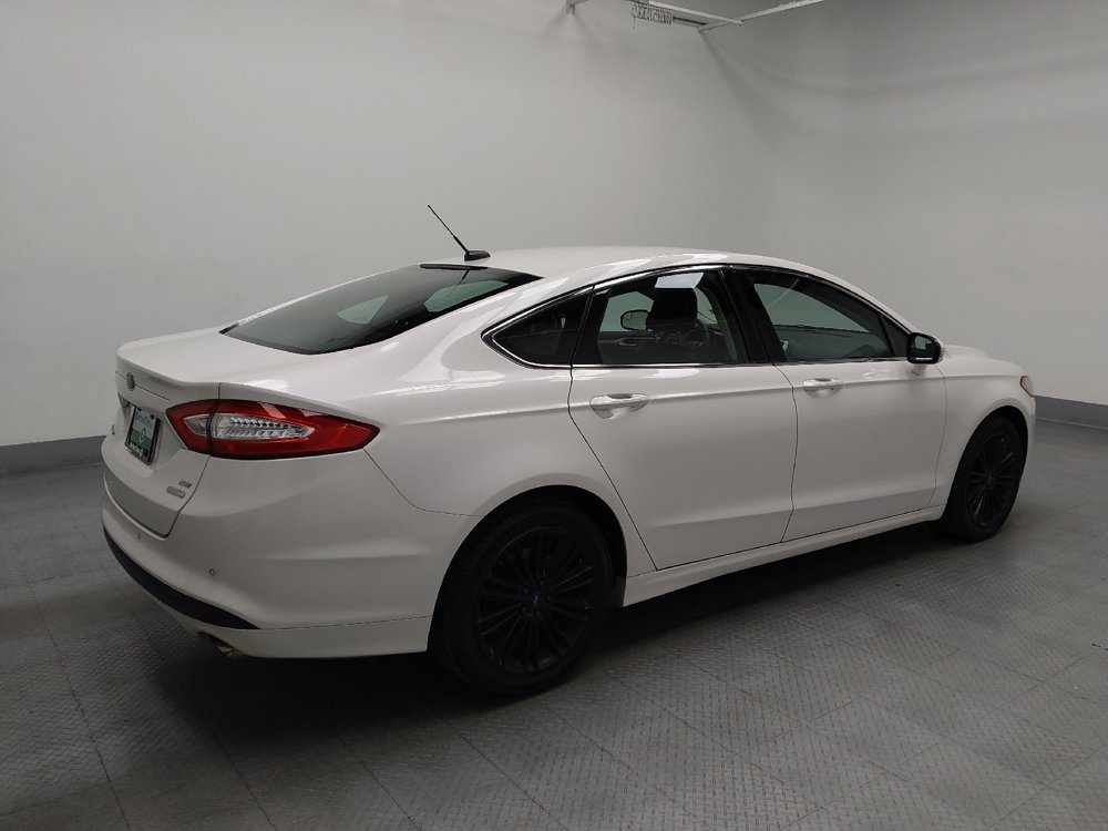 Used 2016 Ford Fusion SE w/ Equipment Group 202A FWD image 10