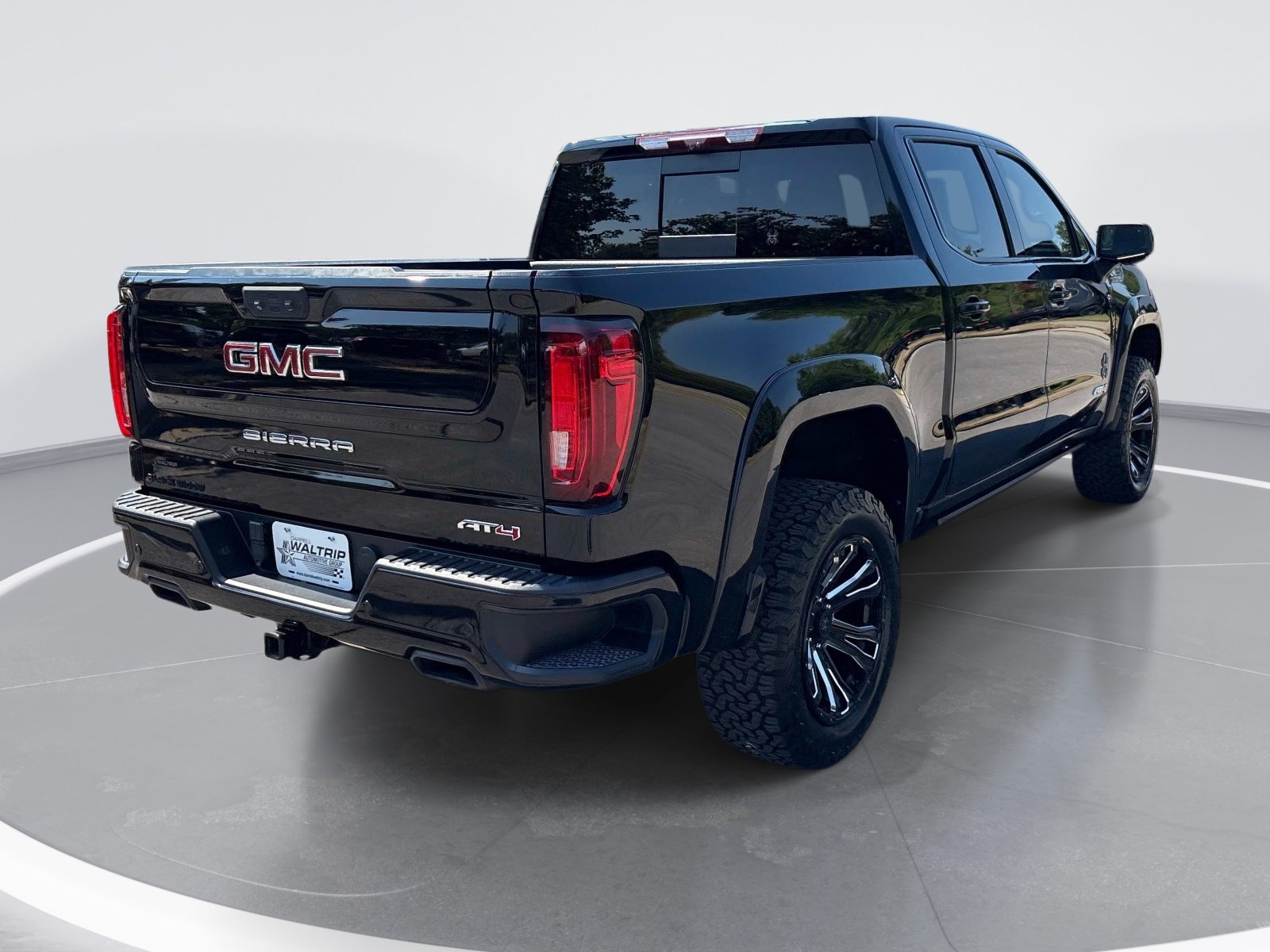Used 2023 GMC Sierra 1500 AT4 w/ AT4 Premium Package AWD/4WD image 8
