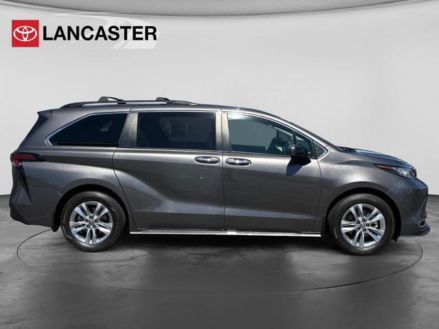 Certified 2022 Toyota Sienna XLE w/ XLE Plus Package FWD image 8